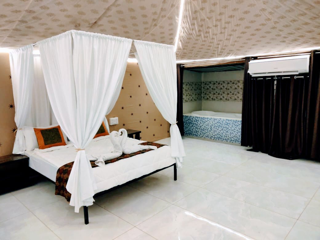 Best Tour Packages for White Desert Kutch Tent City